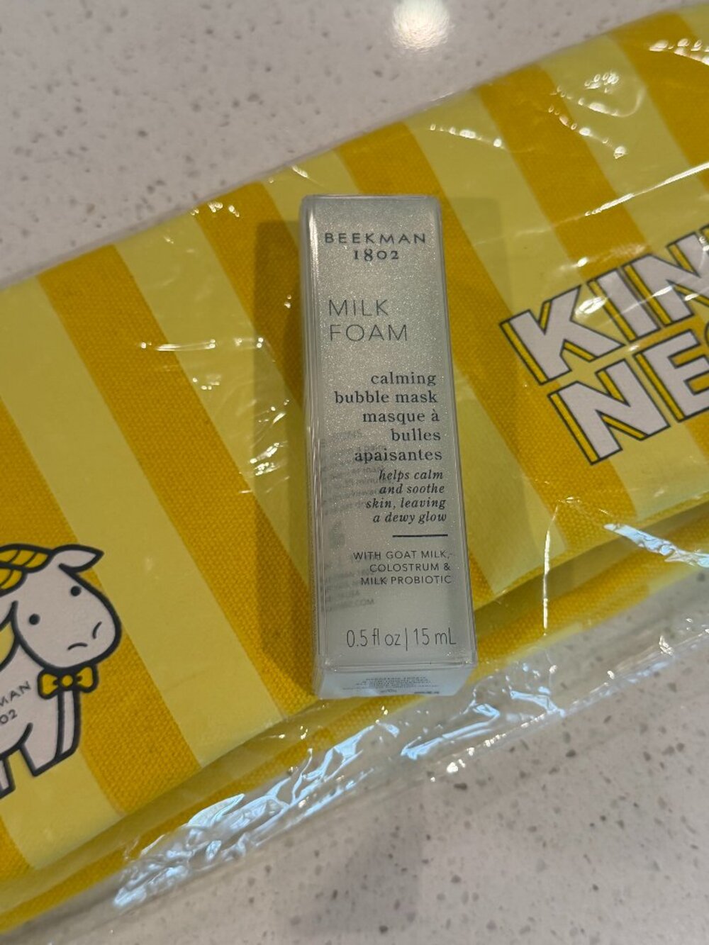 Beekman 1802 Milk Foam Bubble Mask & Cosmetic Bag